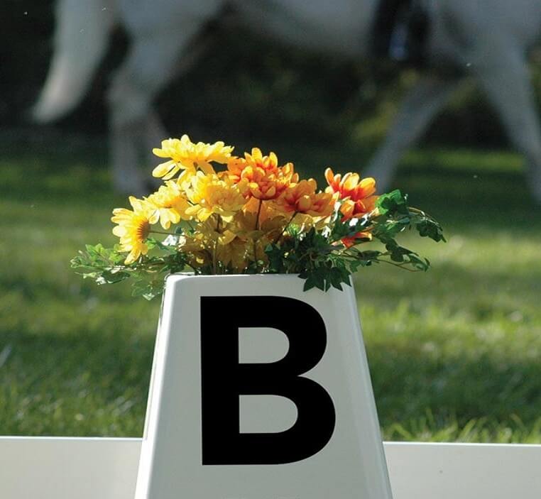 Berkshire-Dressage-Arena-Letter-Flowers