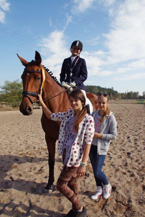 Karolina na klaczy Marsylia