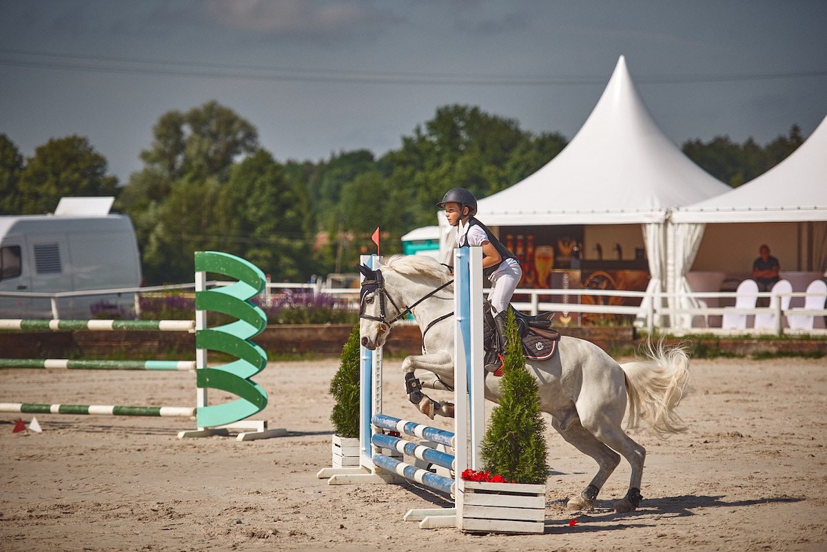 Skoki młodzi jeźdźcy Gałkowo 2020