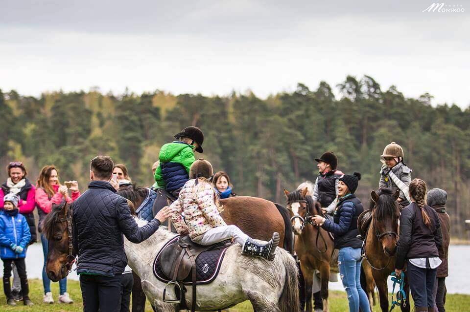 Piknik nad jeziorem Bełdy z Karoliną Ferenstein-Kraśko