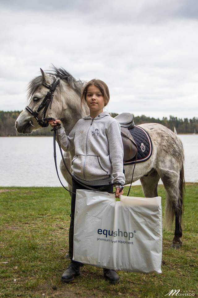 Rozdanie nagród Equishop podczas majówkowego pikniku nad jeziorem Bełdy