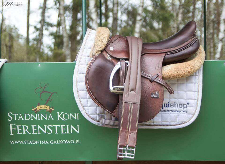 Siodło Prestige X-Perience pod czaprakiem Equishop Karoliny Ferenstein-Kraśko