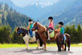 What to bring with you to a summer horse riding camp - checklist